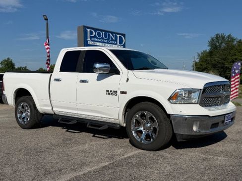 Used 2017 RAM 1500 Laramie AWD/4WD image 1