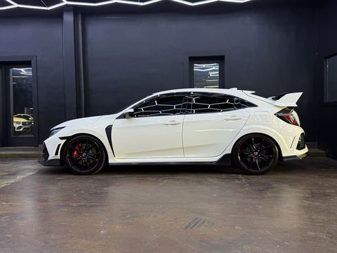 Used 2018 Honda Civic Type R image 5