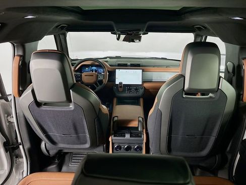 New 2026 Land Rover Defender 110 OCTA image 23