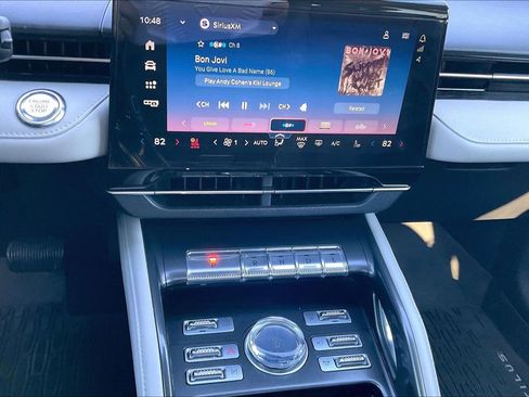 Used 2024 Lincoln Nautilus Reserve w/ Equipment Group 202A image 15