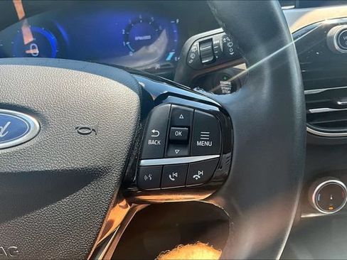 Used 2022 Ford Escape SEL w/ Technology Package AWD/4WD image 17