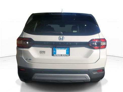 New 2025 Honda Pilot EX-L image 5