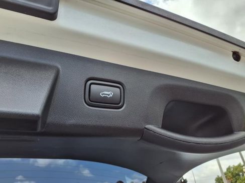 Certified 2024 Hyundai Tucson SEL FWD image 8