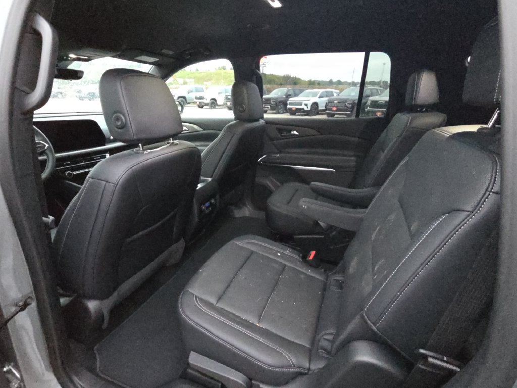 Used 2026 Chevrolet Traverse LT w/ Driver Confidence Package AWD/4WD image 13