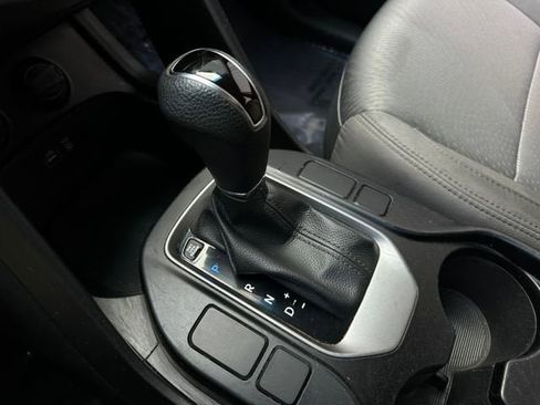 Used 2017 Hyundai Santa Fe Sport FWD image 28