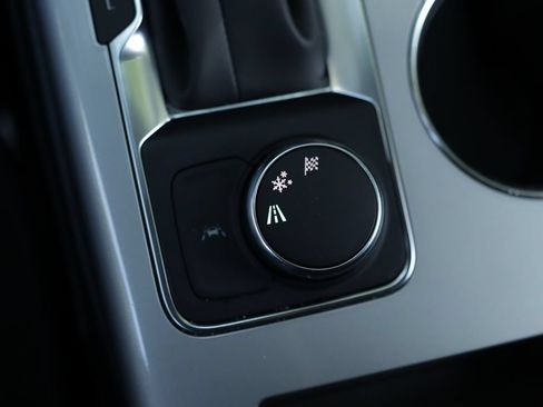 Used 2025 Chevrolet Blazer LT FWD image 17