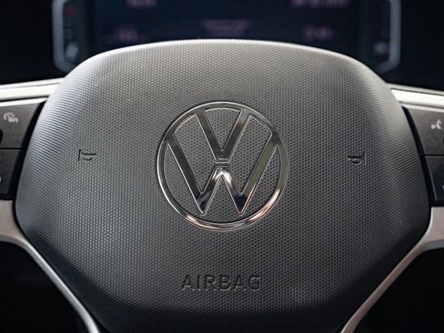 Used 2021 Volkswagen Atlas SEL Premium image 28