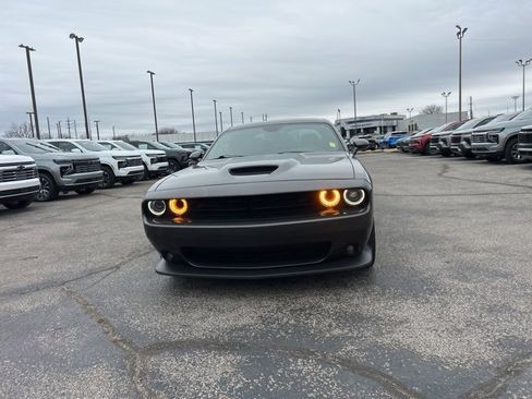 Used 2022 Dodge Challenger GT w/ Driver Convenience Group image 8