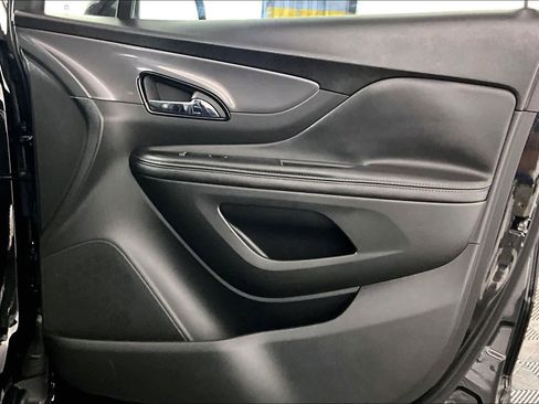 Certified 2022 Buick Encore Preferred AWD/4WD image 19