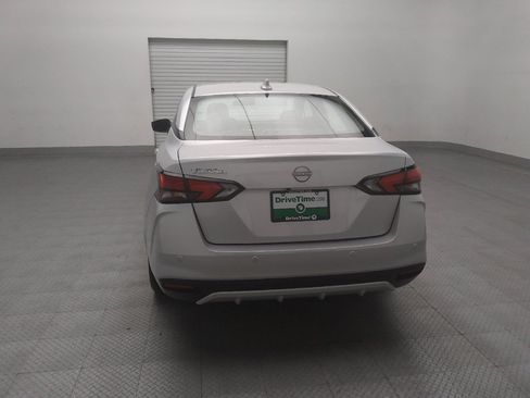 Used 2025 Nissan Versa SV image 6