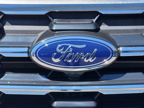 Used 2025 Ford Explorer Active w/ Active Comfort Package AWD/4WD image 23