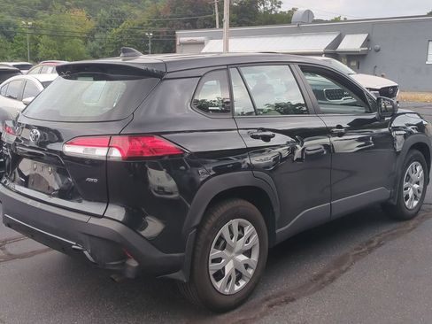 Used 2022 Toyota Corolla Cross L AWD/4WD image 2