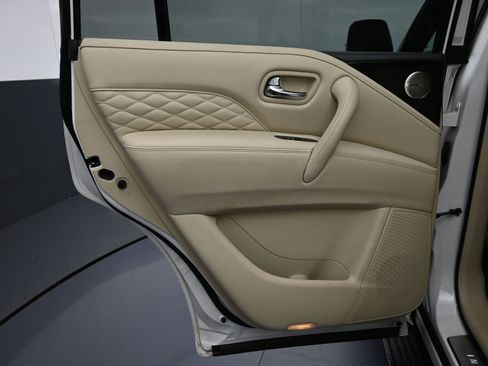 Used 2024 INFINITI QX80 Sensory w/ Cargo Package image 14