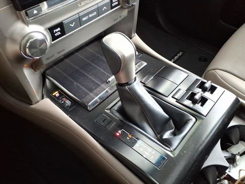 Used 2021 Lexus GX 460 Premium w/ Premium Package image 18