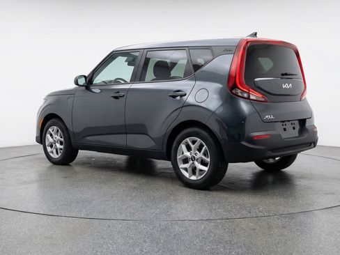 Used 2025 Kia Soul LX w/ LX Technology Package FWD image 6