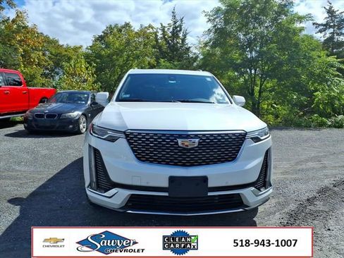 Used 2023 Cadillac XT6 Premium Luxury image 2