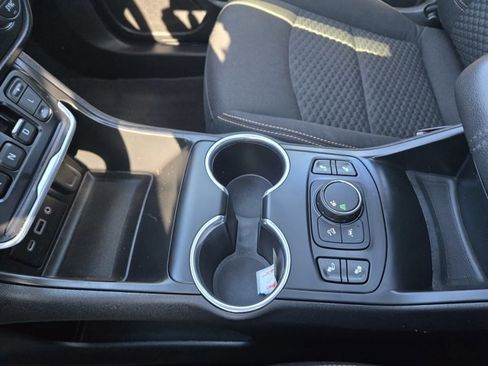 Used 2020 GMC Terrain SLE w/ Driver Convenience Package image 10