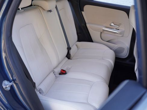 Used 2022 Mercedes-Benz GLA 250 4MATIC w/ Premium Package Lite image 25