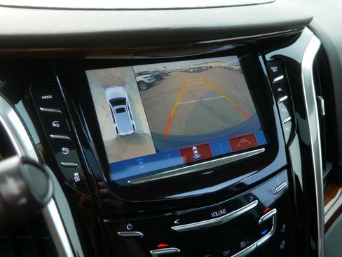 Used 2020 Cadillac Escalade Premium Luxury w/ Escalade Sport Edition AWD/4WD image 34