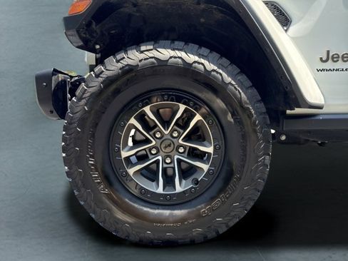 Used 2024 Jeep Wrangler Unlimited Rubicon 392 AWD/4WD image 28