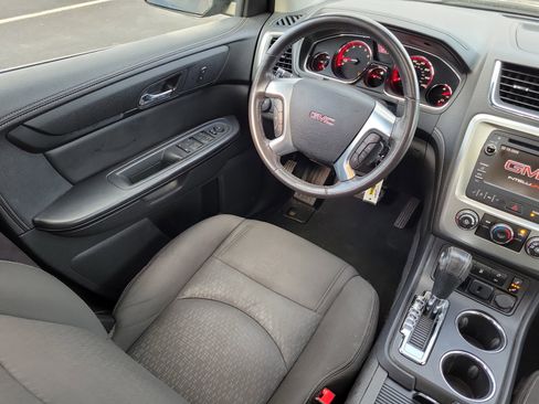 Used 2015 GMC Acadia SLE image 14