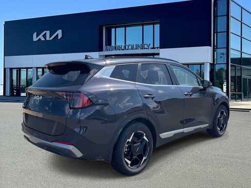 Certified 2026 Kia Sportage EX w/ EX Panorama Roof Package FWD image 6