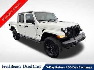 Used 2022 Jeep Gladiator Sport video 1