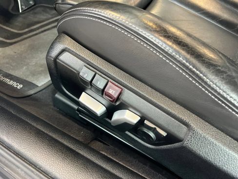 Used 2016 BMW M4 Convertible RWD image 33