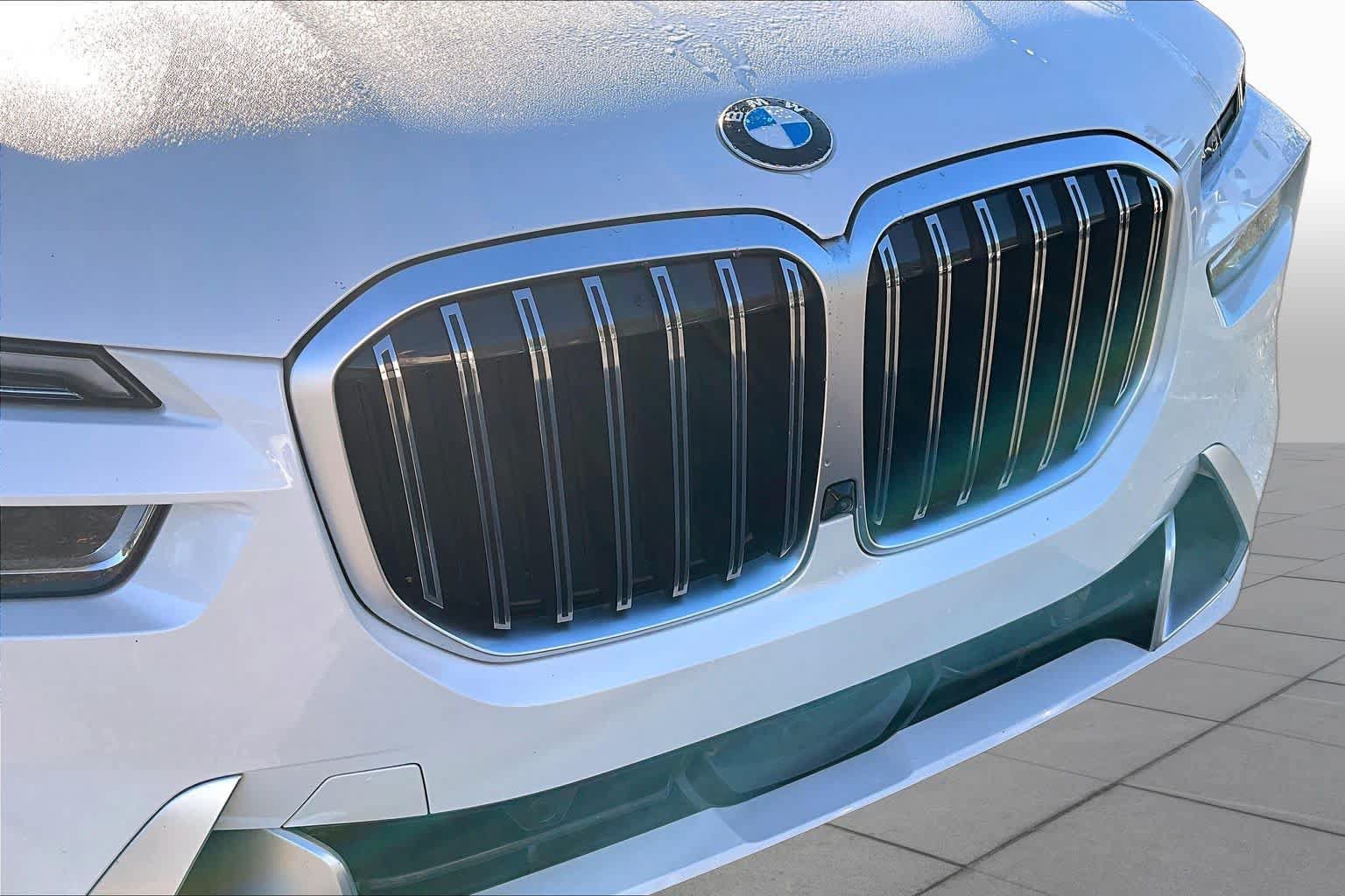 Used 2025 BMW X7 xDrive40i w/ Premium Package AWD/4WD image 30