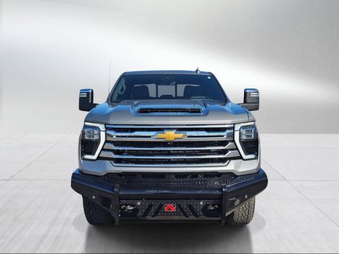 Used 2024 Chevrolet Silverado 3500 High Country w/ High Country Premium Package image 6