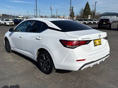 Used 2024 Nissan Sentra SV image 6