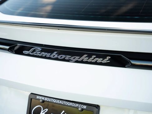 Used 2021 Lamborghini Urus AWD/4WD image 22