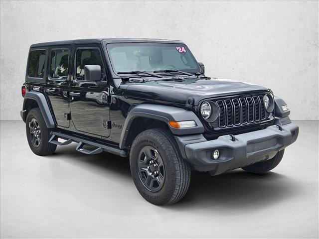 Used 2024 Jeep Wrangler Unlimited Sport AWD/4WD image 3