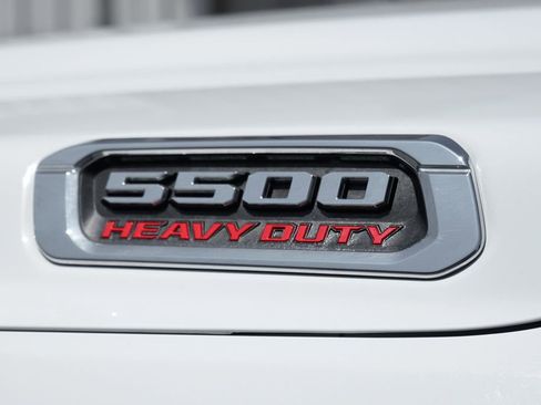 Used 2022 RAM 5500 SLT w/ Quick Order Package 27G SLT RWD image 47