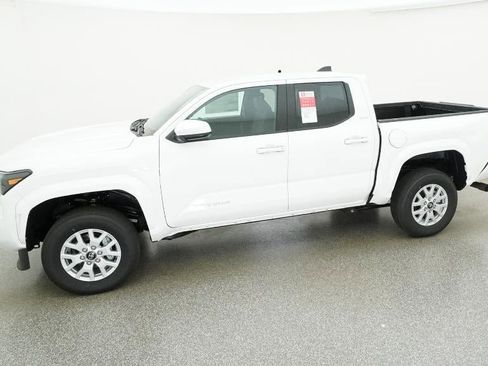 New 2025 Toyota Tacoma SR5 image 35