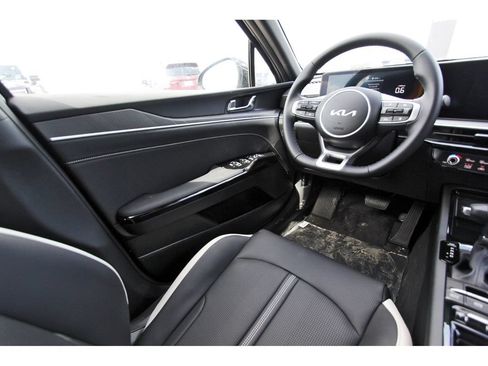 New 2026 Kia K5 GT-Line FWD image 9