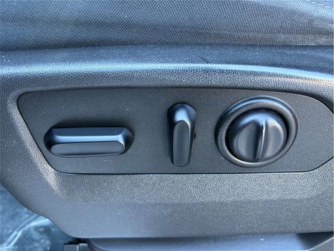 Used 2019 GMC Sierra 1500 Elevation w/ Elevation Value Package image 17