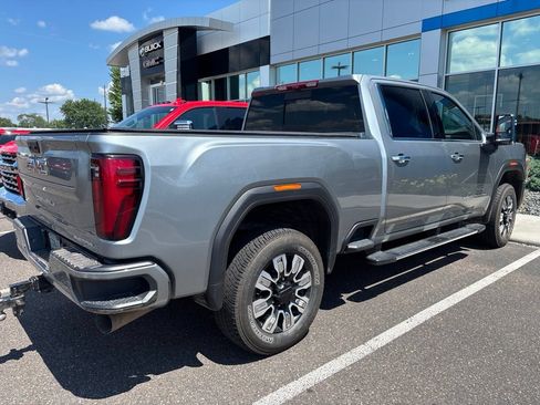 Used 2025 GMC Sierra 2500 Denali w/ Denali Reserve Package AWD/4WD image 3