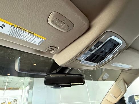 Used 2020 RAM 1500 Laramie RWD image 32