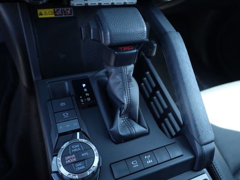 Used 2025 Toyota 4Runner TRD Off-Road Premium AWD/4WD image 10