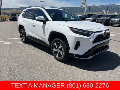 Used 2025 Toyota RAV4 SE AWD/4WD image 1