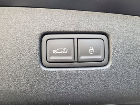 Used 2023 Genesis GV70 2.5T w/ Select Package image 31