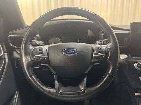 Used 2020 Ford Explorer XLT AWD/4WD image 16