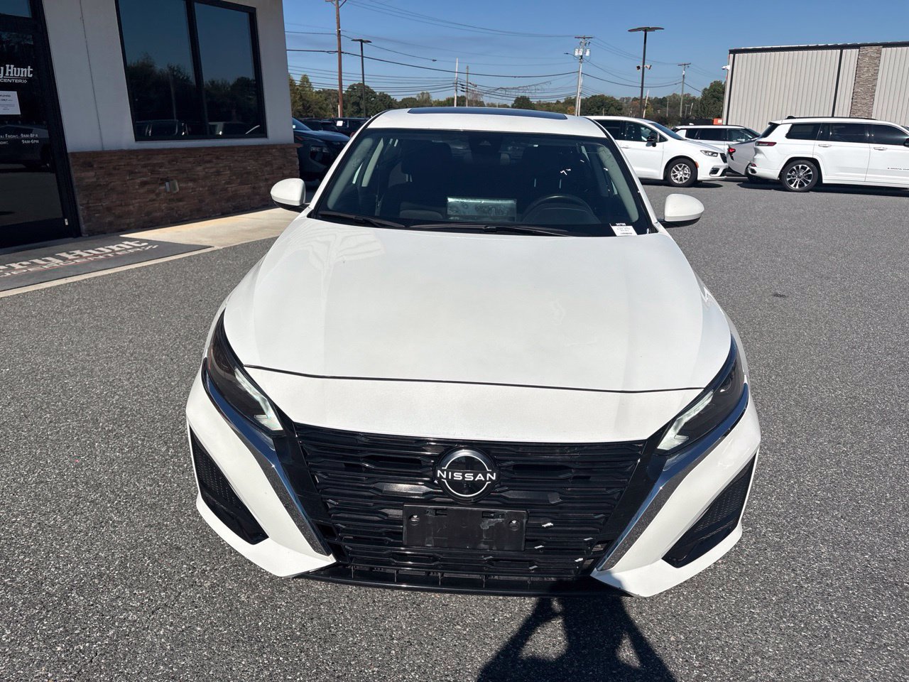 Used 2024 Nissan Altima 2.5 SV w/ SV Premium Package AWD/4WD image 12