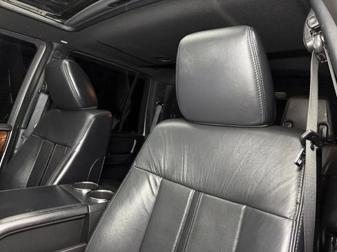 Used 2015 Lincoln Navigator 4WD image 30