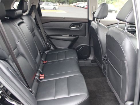 Used 2023 Nissan Rogue SL w/ SL Premium Package image 16