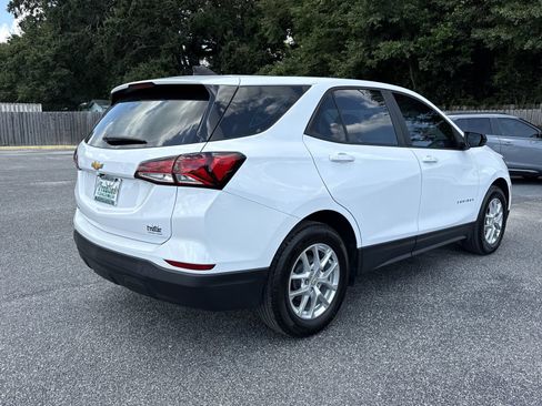 Used 2024 Chevrolet Equinox LS FWD image 5