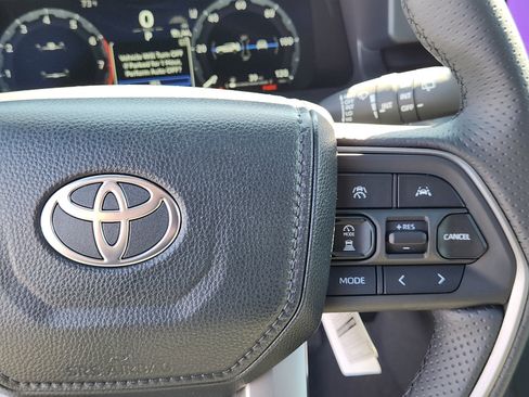 New 2026 Toyota 4Runner 4WD image 18