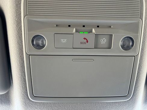 New 2026 Nissan Kicks SR image 7