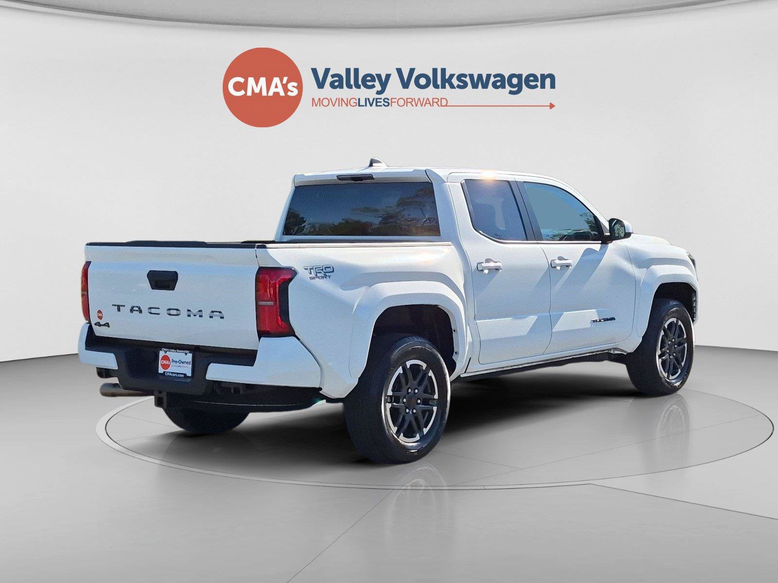 Used 2025 Toyota Tacoma TRD Sport AWD/4WD image 5
